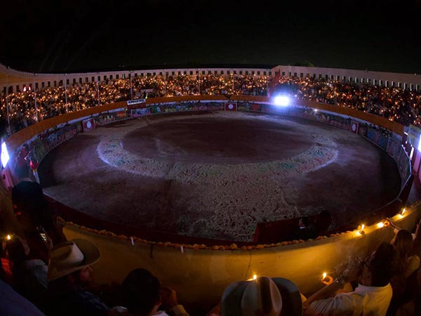 Luces en los tendidos