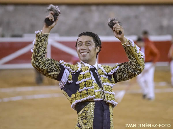 Sergio triunfa en la despedida de Hermoso