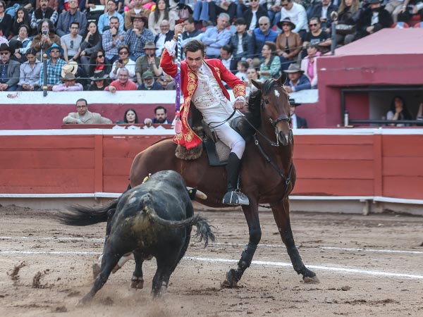 Fauro inicia el festejo