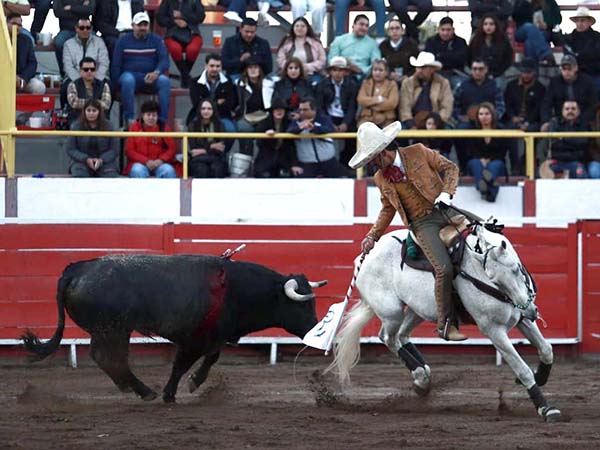 Banderola en mano