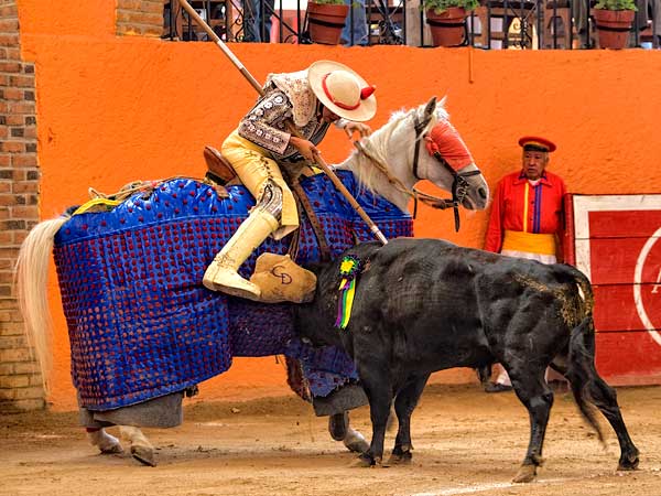 Otro gran puyazo de Cesar Morales