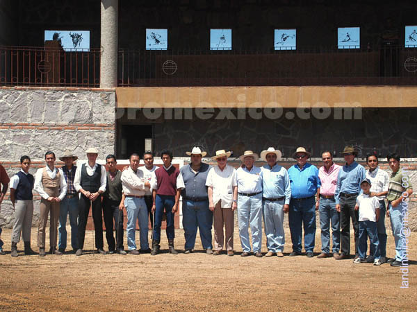 En la placita de tientas