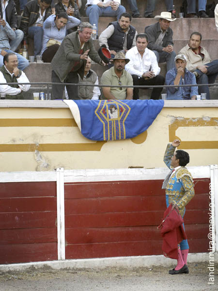 Brindis a Miguel Espinosa Armillita