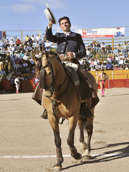 Con la banderola del rejn