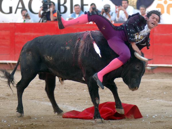 El agujero en la derecha