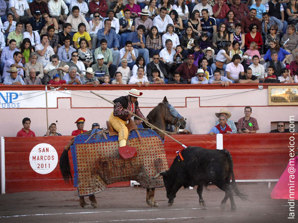 El puyazo de Juan Cobos