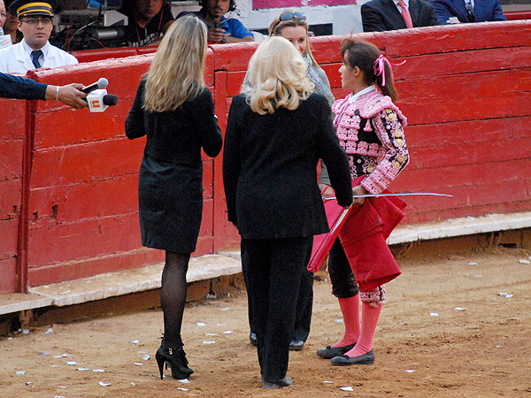 Brindis a Cristina, Raquel y Karla