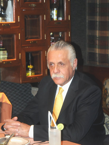 Dr. Rafael Herreras