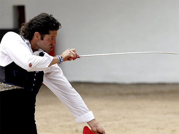 La mirada fija en el morrillo