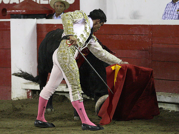 Faena metido en tablas