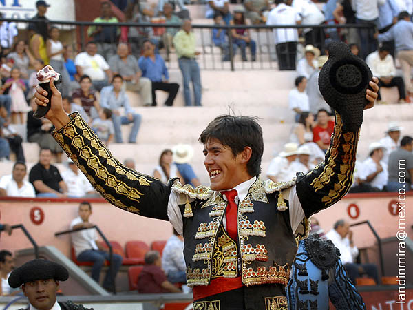 Rosales, con su primer oreja