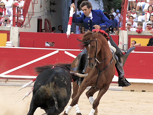 La mirada fija en el toro