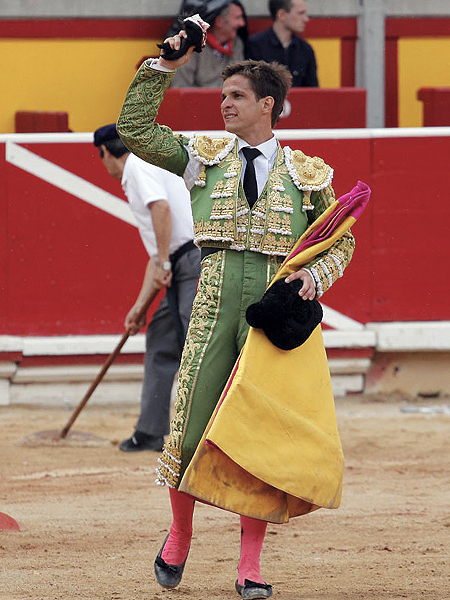 Una oreja para Julin