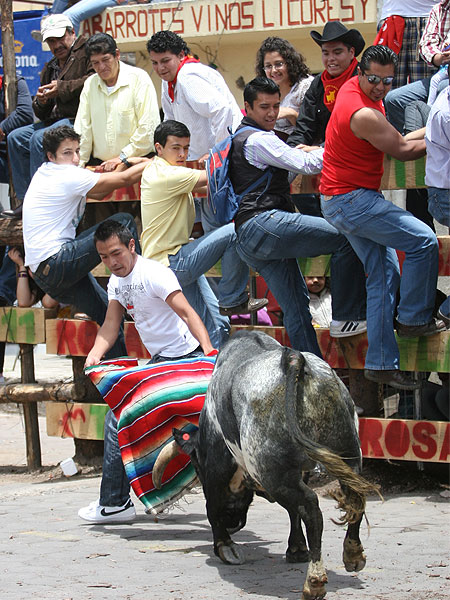 Fiesta popular y colorida