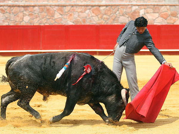 Tirando por el izquierdo