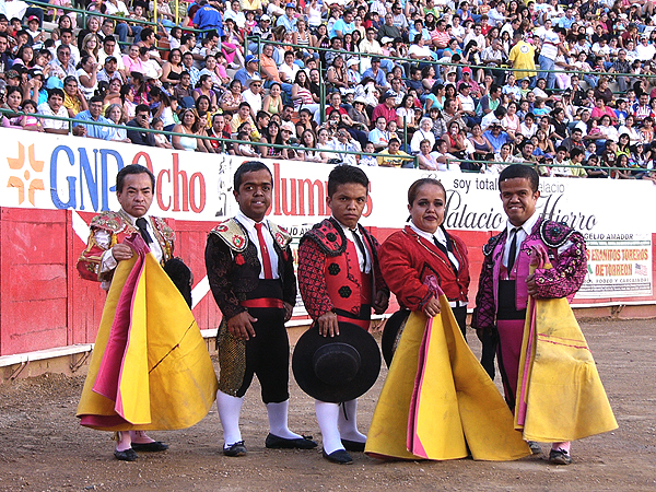 Los enanitos toreros