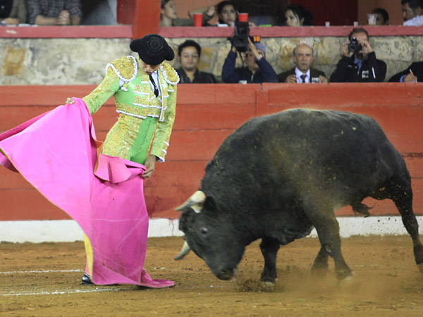 Juan Pablo se abre de capa