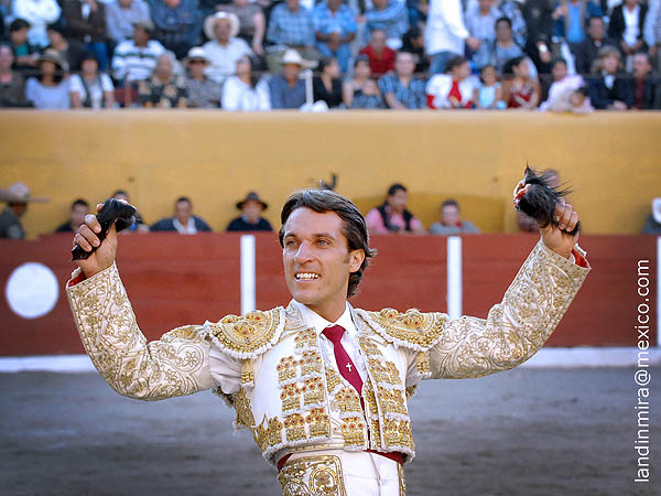 Triunfan en la Feria de Teoca