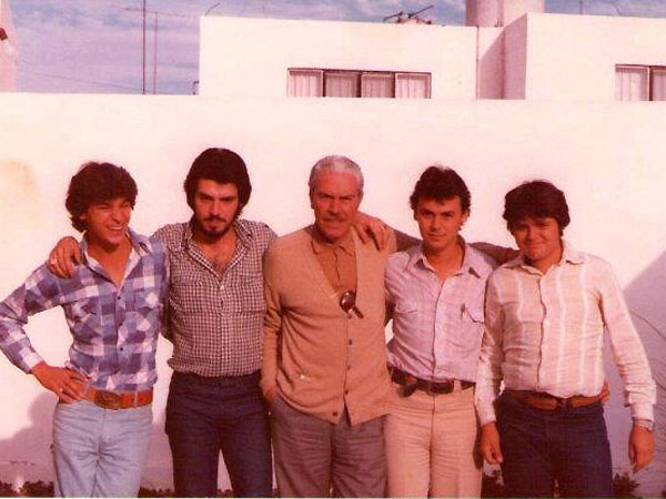 Don Manuel con sus hijos