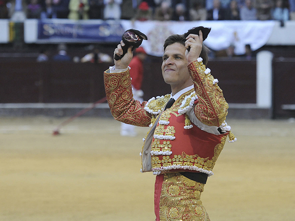 Dos orejas para el madrileo