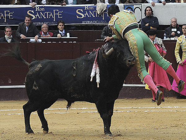 Estocada a toma y daca