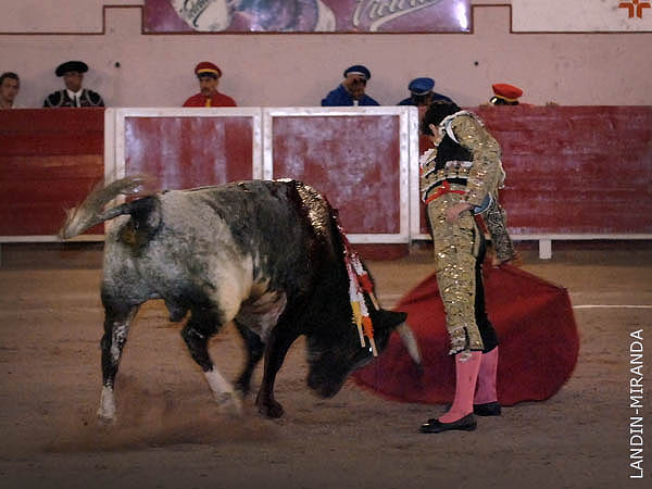 Lorenzo con el cierraplaza