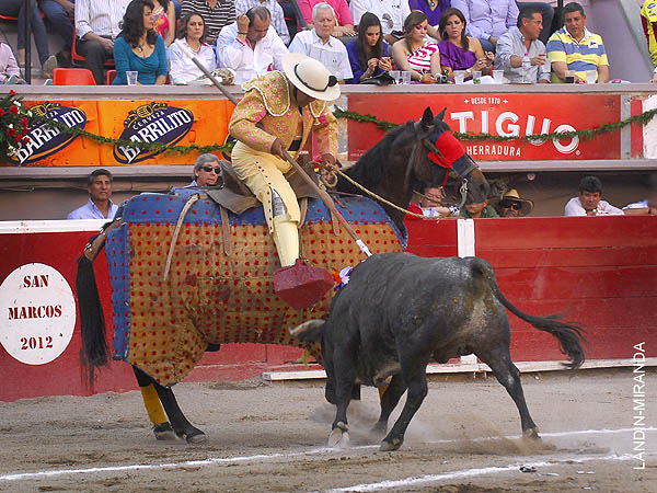 Melndez en la suerte de varas