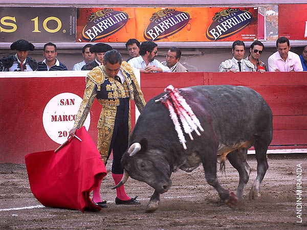 Zotoluco inicia la corrida