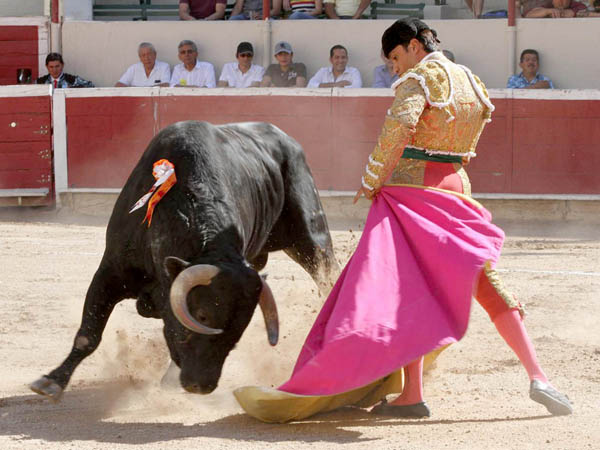 El Cuate abre el festejo