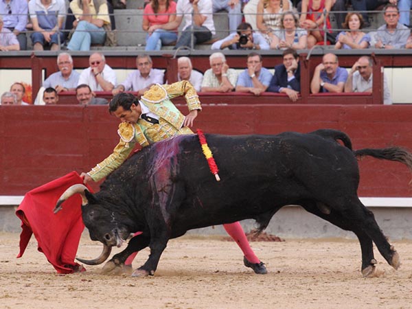 Mano en la cintura