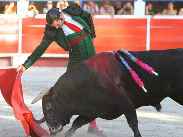 La barbilla en el pecho