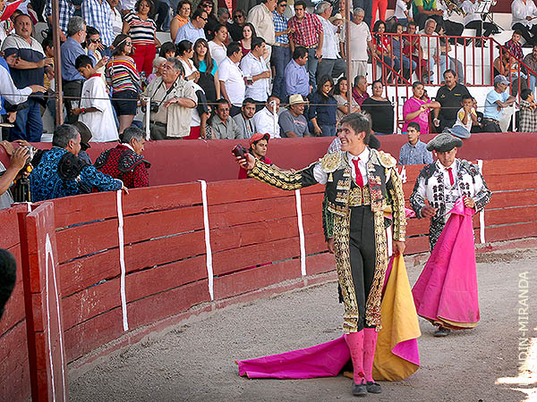 La segunda oreja para Efrn