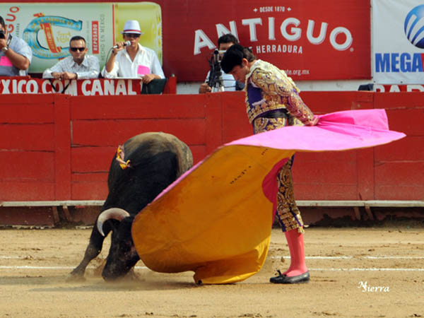 Fausto abre el festejo