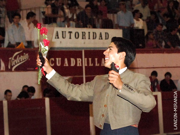 Se llev la tarede con dos orejas