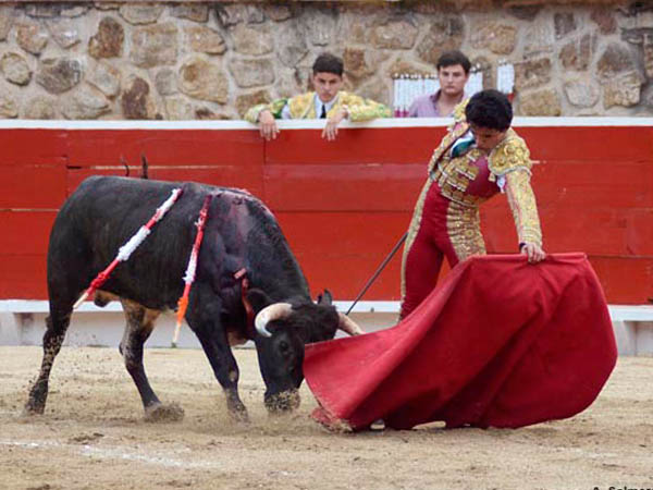 Rafa Reynoso abri el festejo