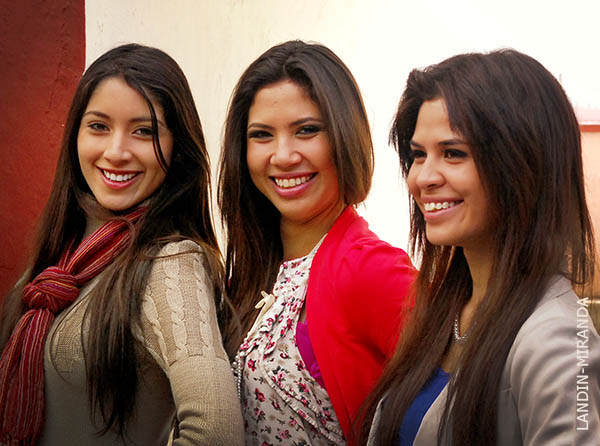 Lindas aspirantes en el evento