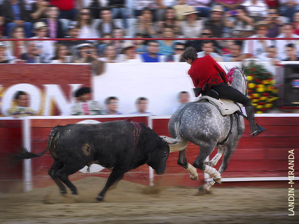 Vuelta entera de costado