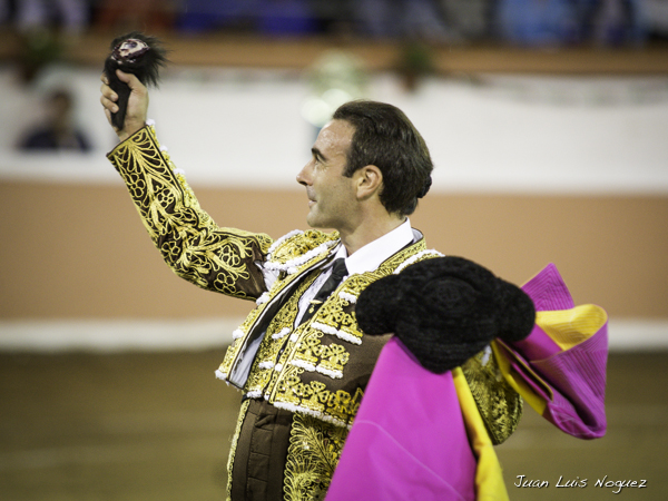 Ponce, con el nico trofeo