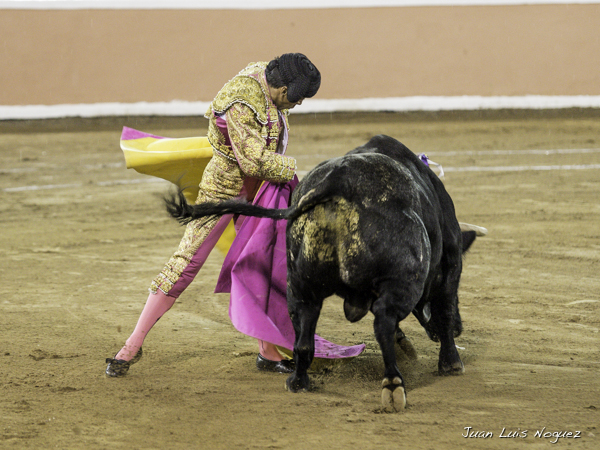 Manos a la cadera