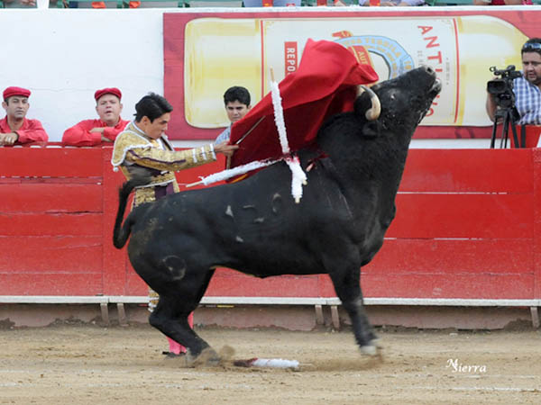 Uno de pecho soberbio