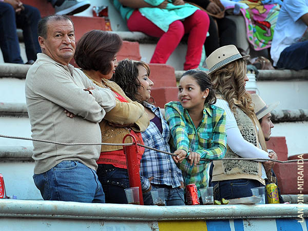 En familia a los toros