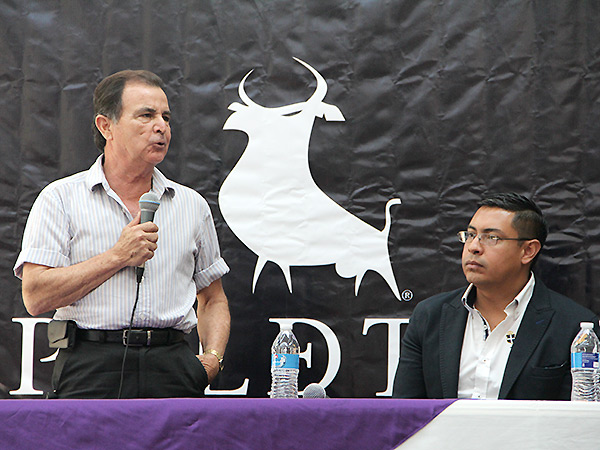 Eloy con Edgar Vzquez Landn