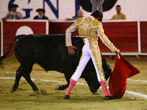 Armillita IV con el cierraferia