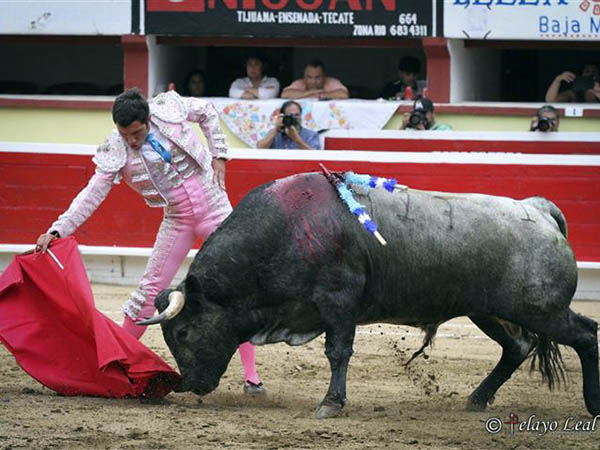 Mora le busc las vueltas