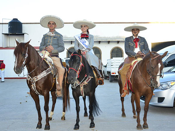 Charros y adelita