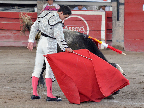 Gallardo, bien toreado