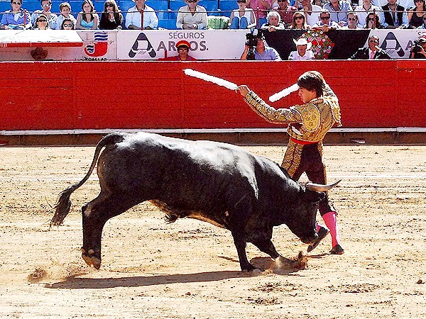 La espectacularidad de El Canelo