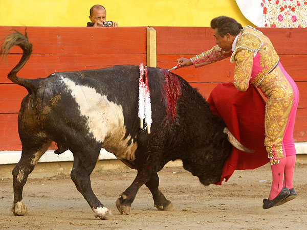 Haciendo la cruz