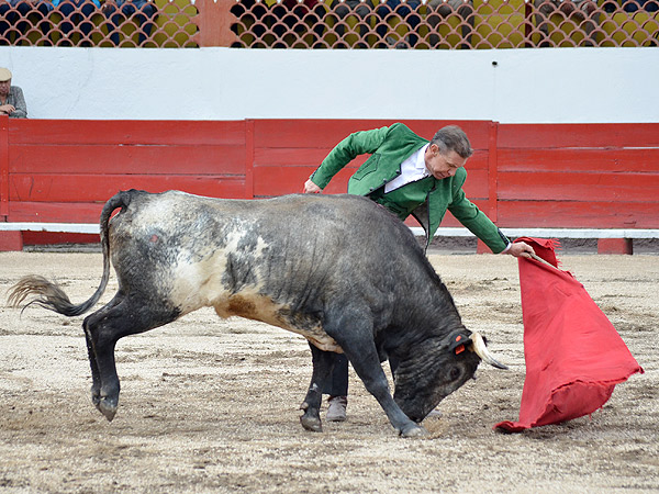 Tambin con la zurda